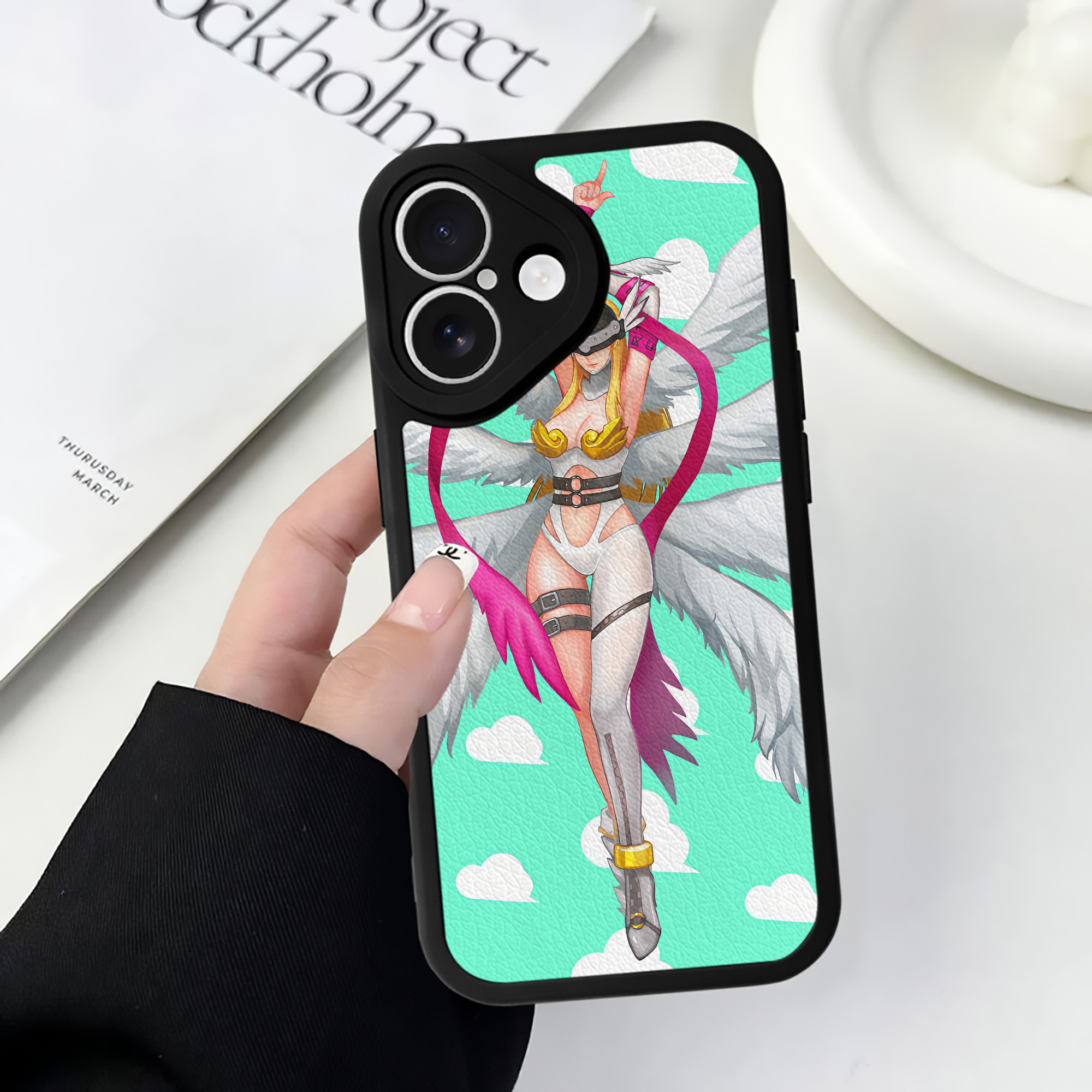（画像用） Digimon デジタルモンスター/デジモン 【iPhone 16シリーズ対応】シリコンスマホケース（レザー調） 材質：シリコン